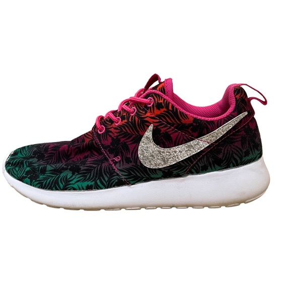EUC NIKE ROSHE RUN Shoes PALM TREE FLORAL - Picture 1 of 5